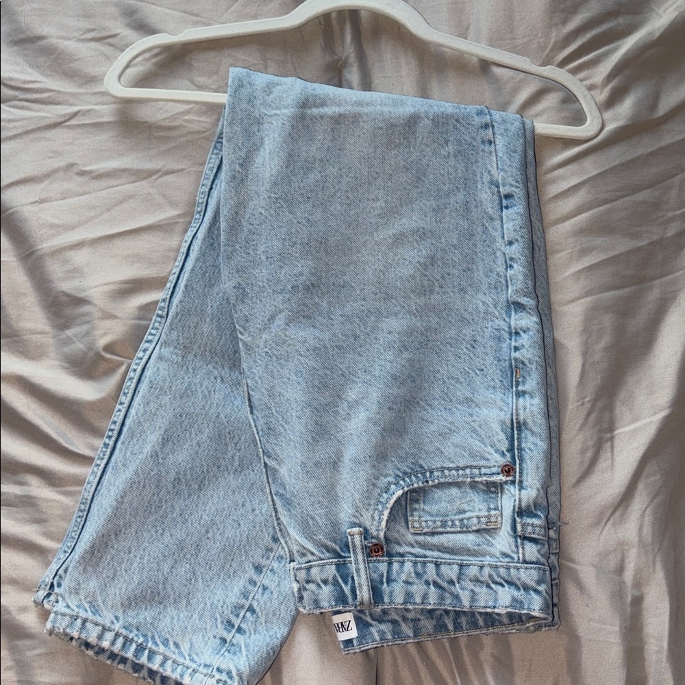 Zara Light Blue Denim Mom Jeans